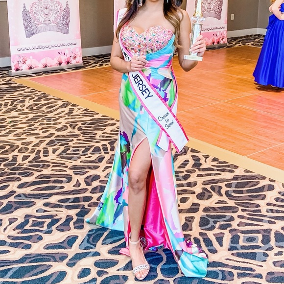 Tony Bowls A Line Pageant Prom Gown Embellished Formal Dress - Picture 2 of 6